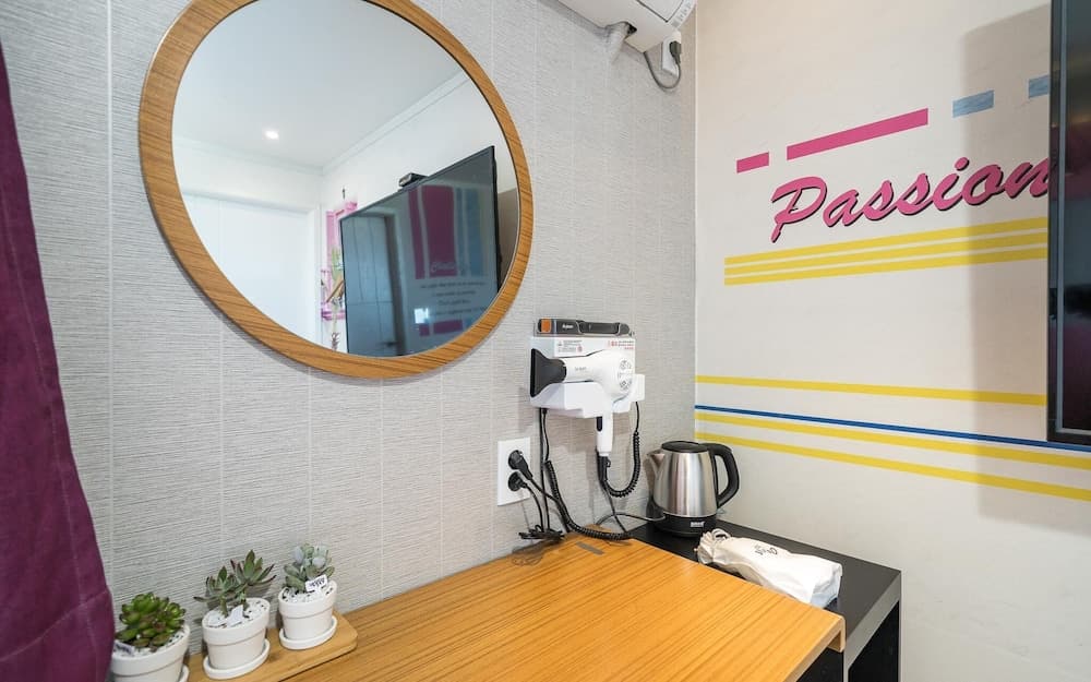 Hwaseong Hotel Jebudo