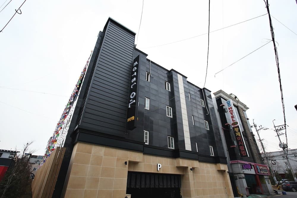 hotel image