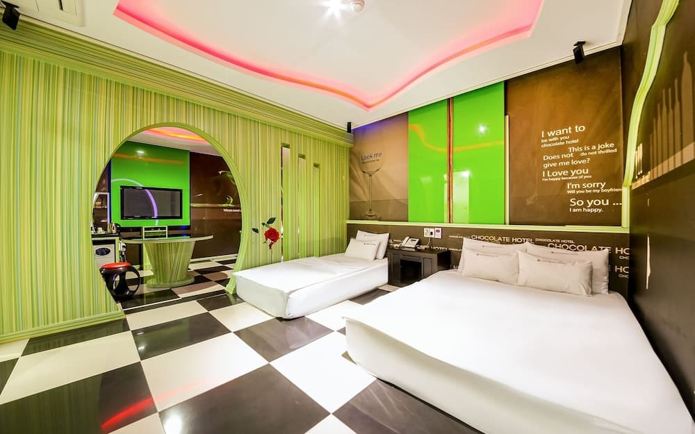 Jinju Hotel for a day