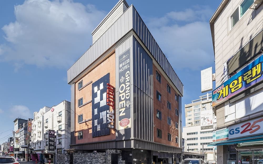 hotel image