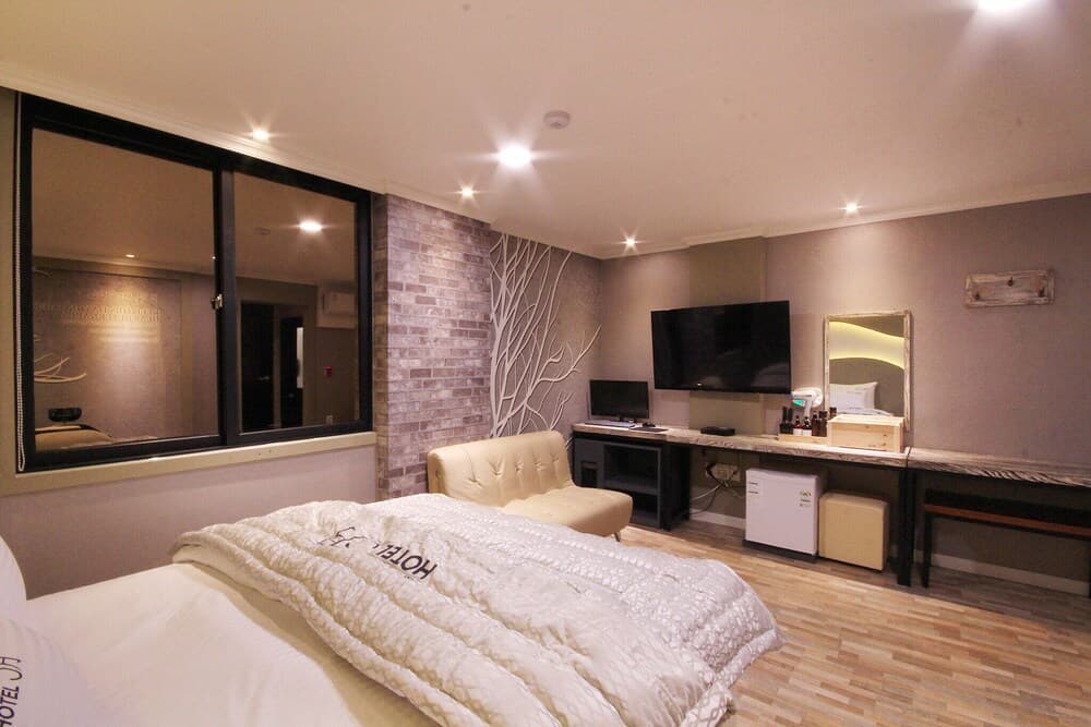 Gumi Hyeonggokdong 5wol Hotel