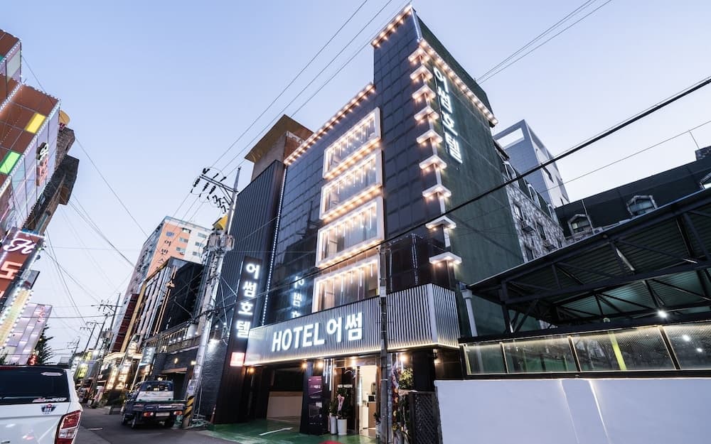 hotel image