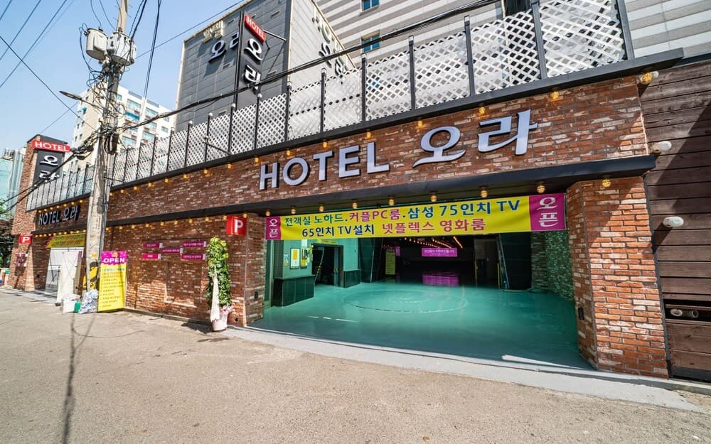 hotel image