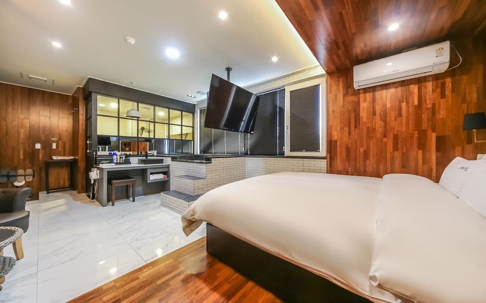 Gyeongju Scarlett O'hara