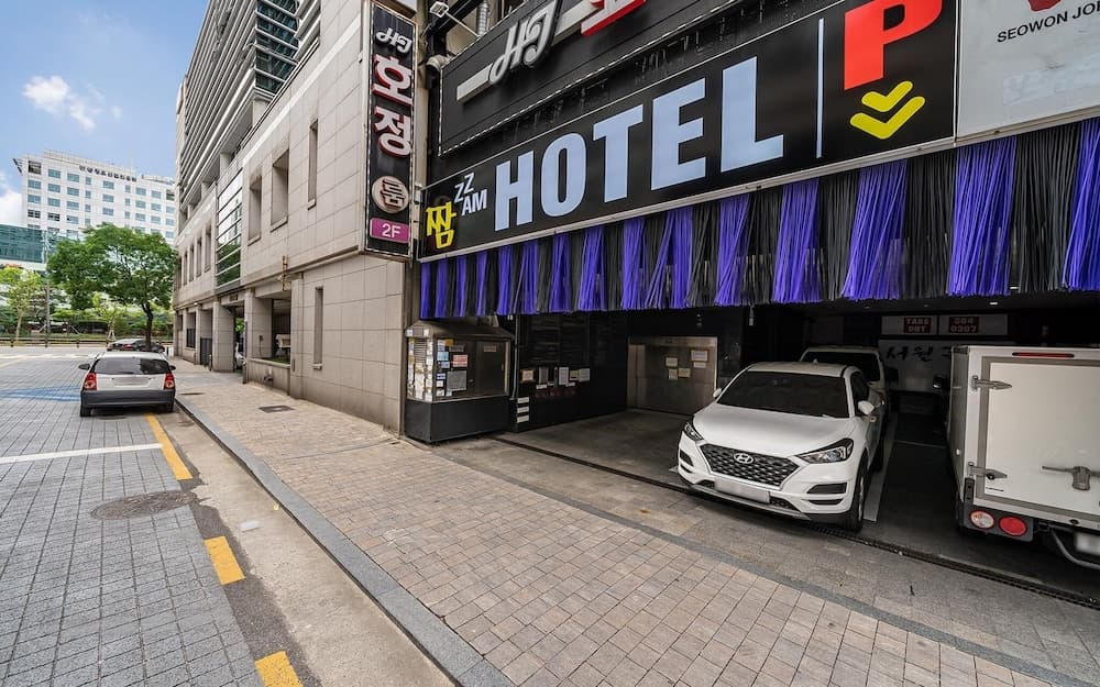 hotel image