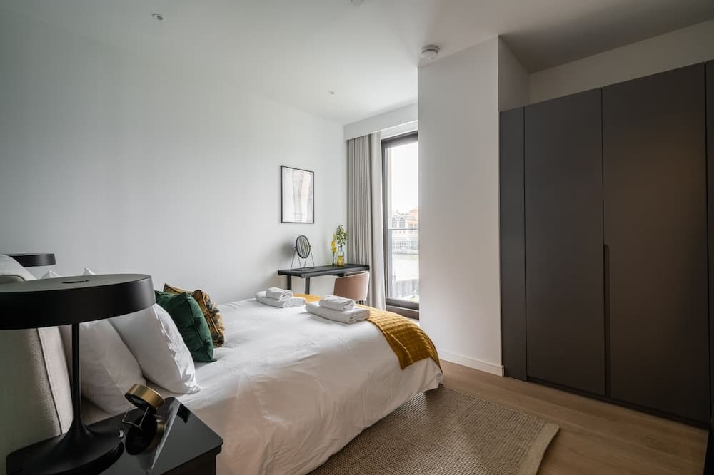 Fabulous One Bedroom Apartment in Exclusive Canary Wharf