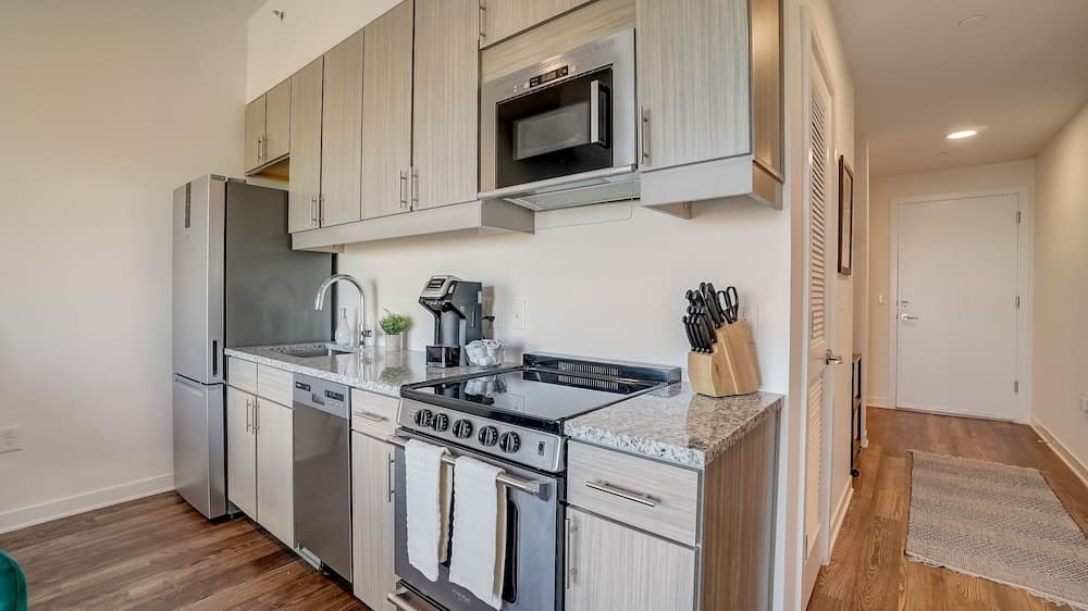 FRONTDESK Lakeview Green Apts Birmingham