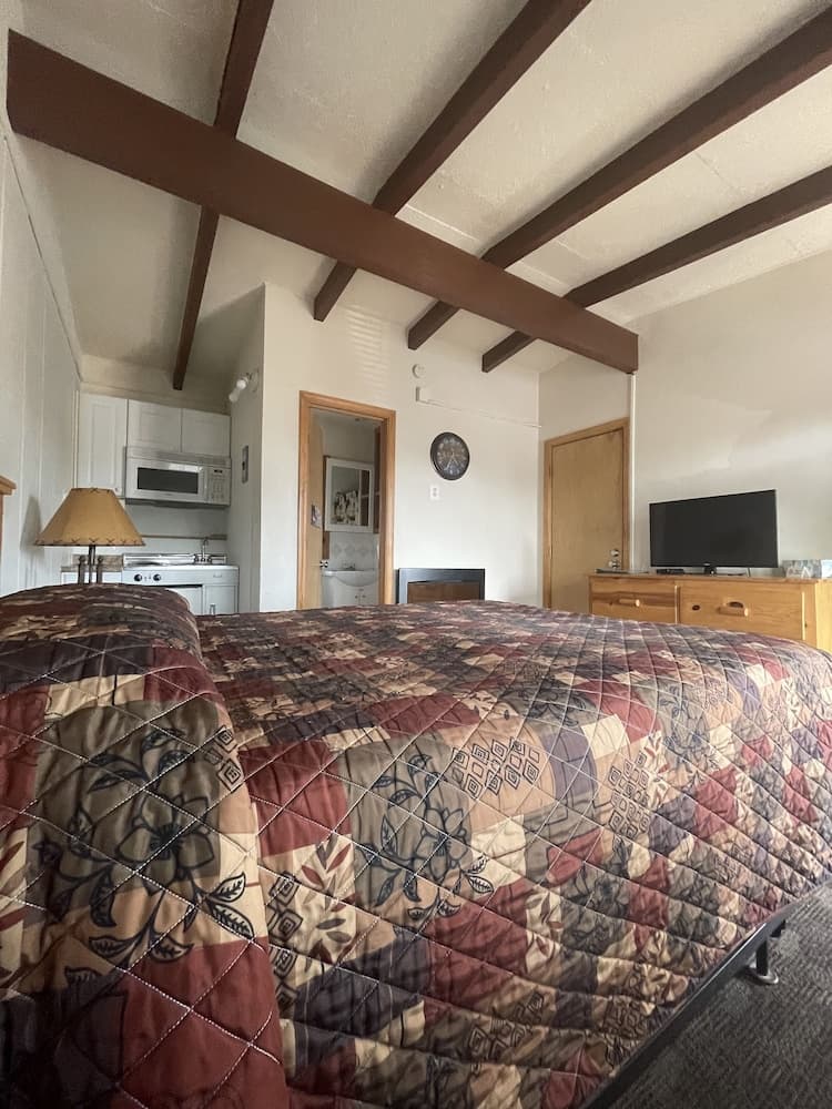 OLDE MILL INN OF CLARKSTON