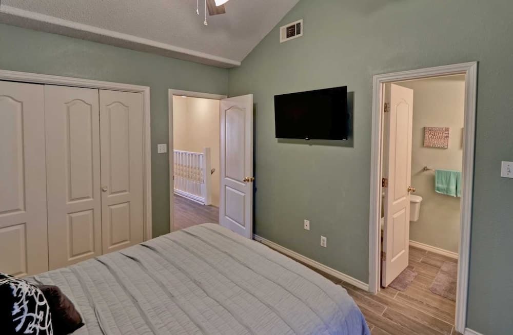 Dolphin 23 2 Bedroom Condo by RedAwning