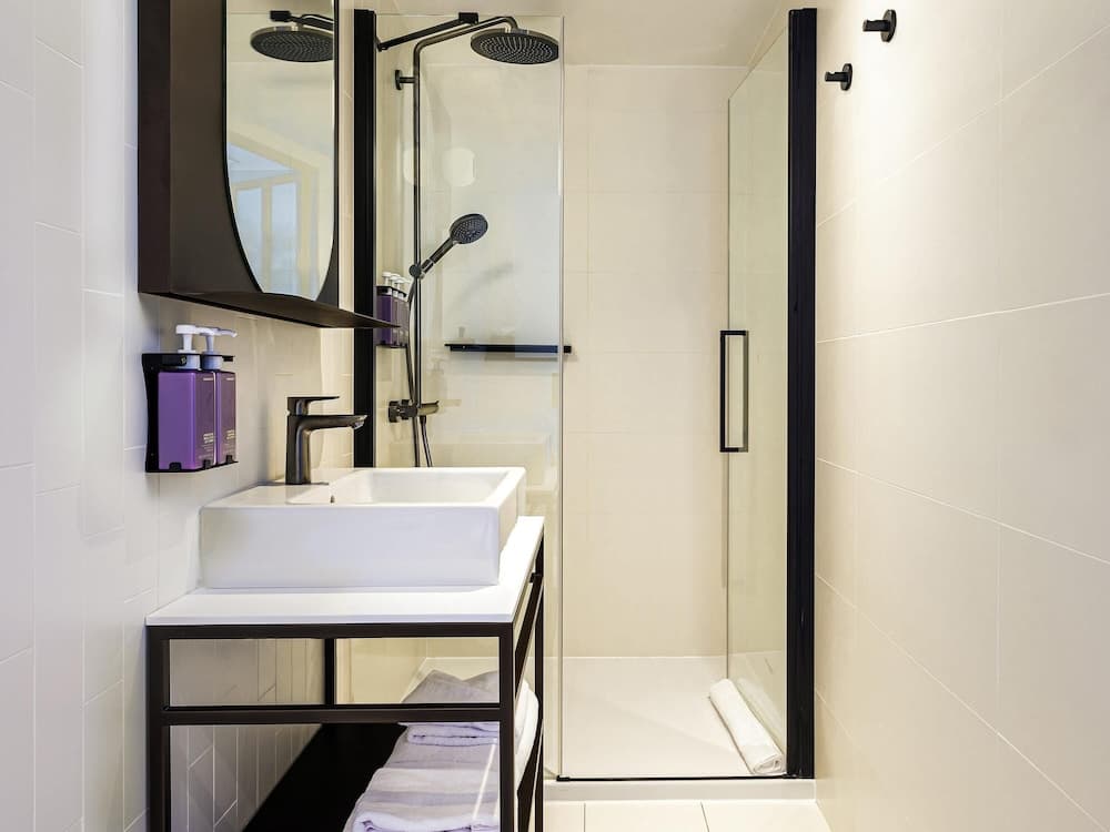 Tribe Paris La Defense Esplanade