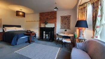 Stylish Town Centre Apartments