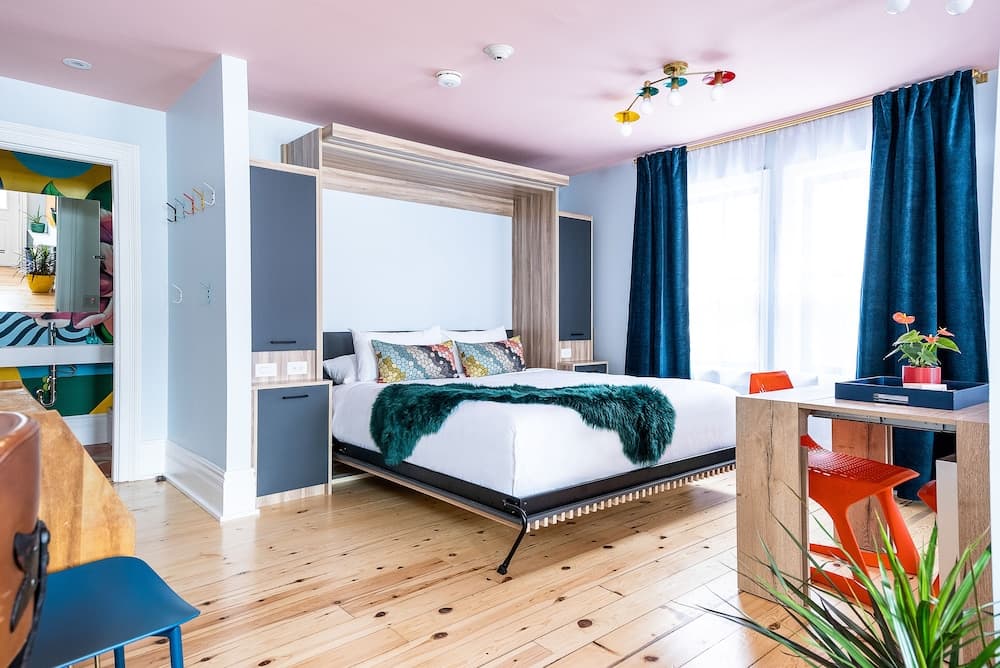 11 Rooms Boutique Hotel