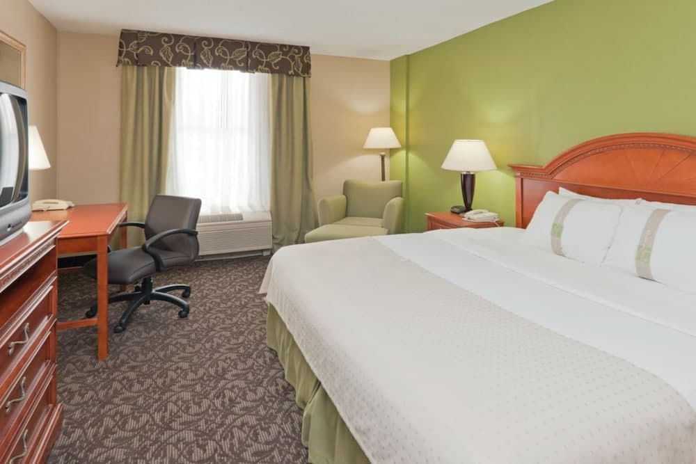 Quality Inn & Suites Downtown Mansfield