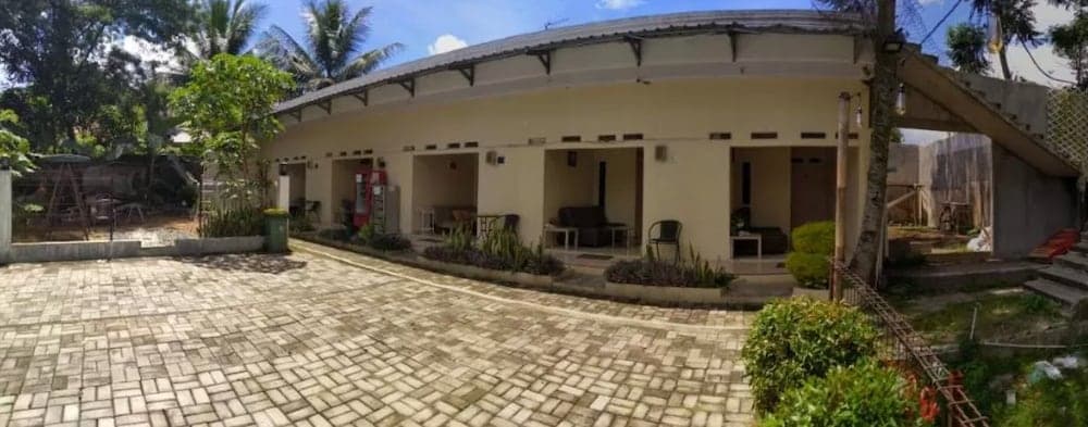 Charming Deluxe Room With Ac and Wifi