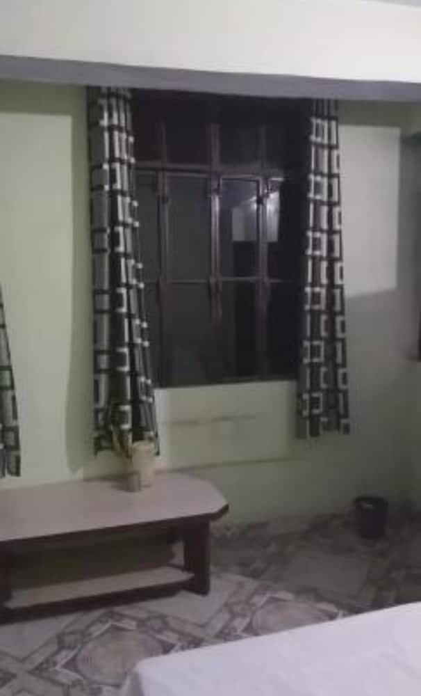 Goroomgo Vidhata Jhansi