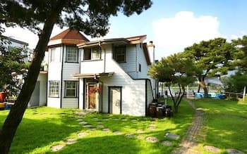 Yangpyeong Ganggaui Achim Pension