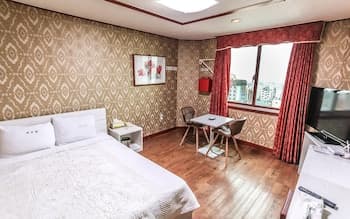 Seogwipo Queen Hotel