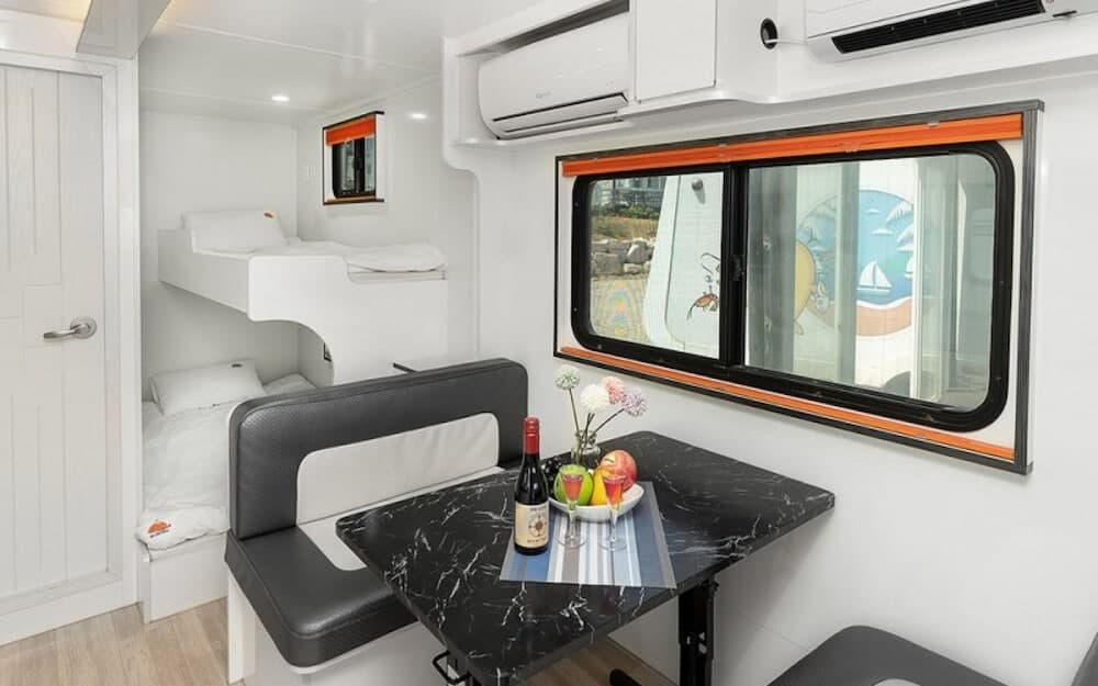 Pohang Guryongpo Uni's Bada Caravan