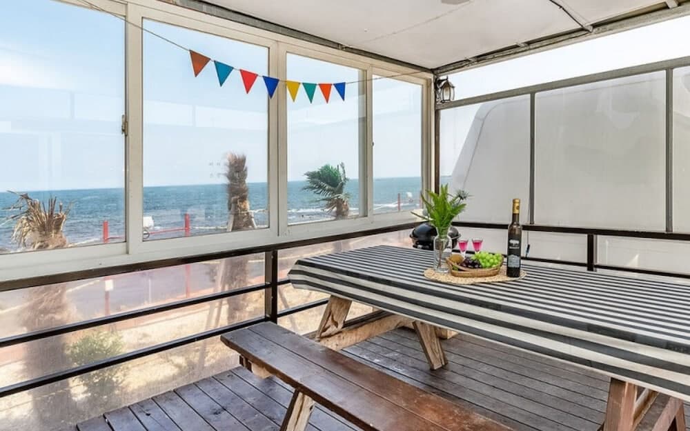 Pohang Guryongpo Uni's Bada Caravan