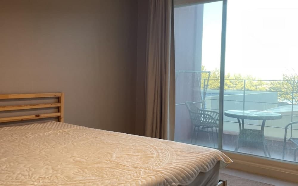 Yangyang Yoloha Surfhouse