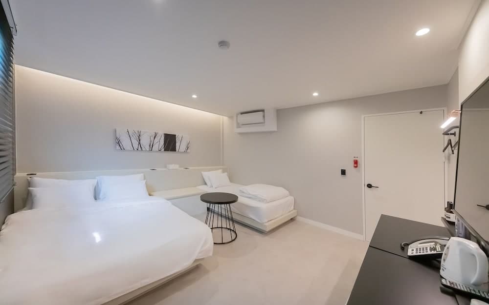 YAM Gwangju Chungjang City Hall