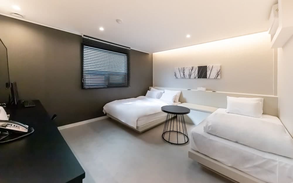 YAM Gwangju Chungjang City Hall