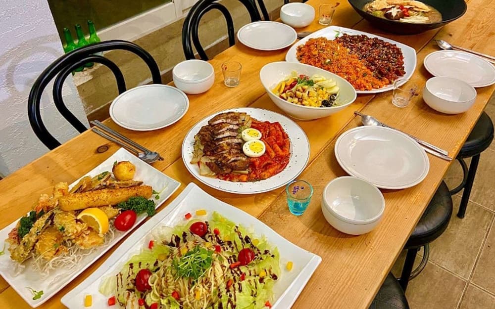 Aewol Badatgaap Guest House