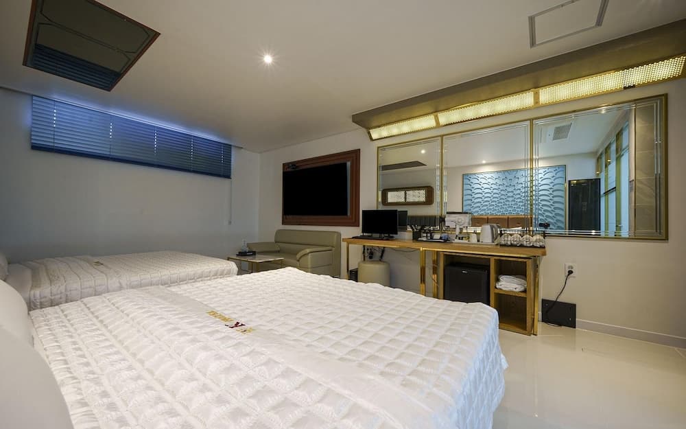 Gyeongju K Hotel &amp; Pension