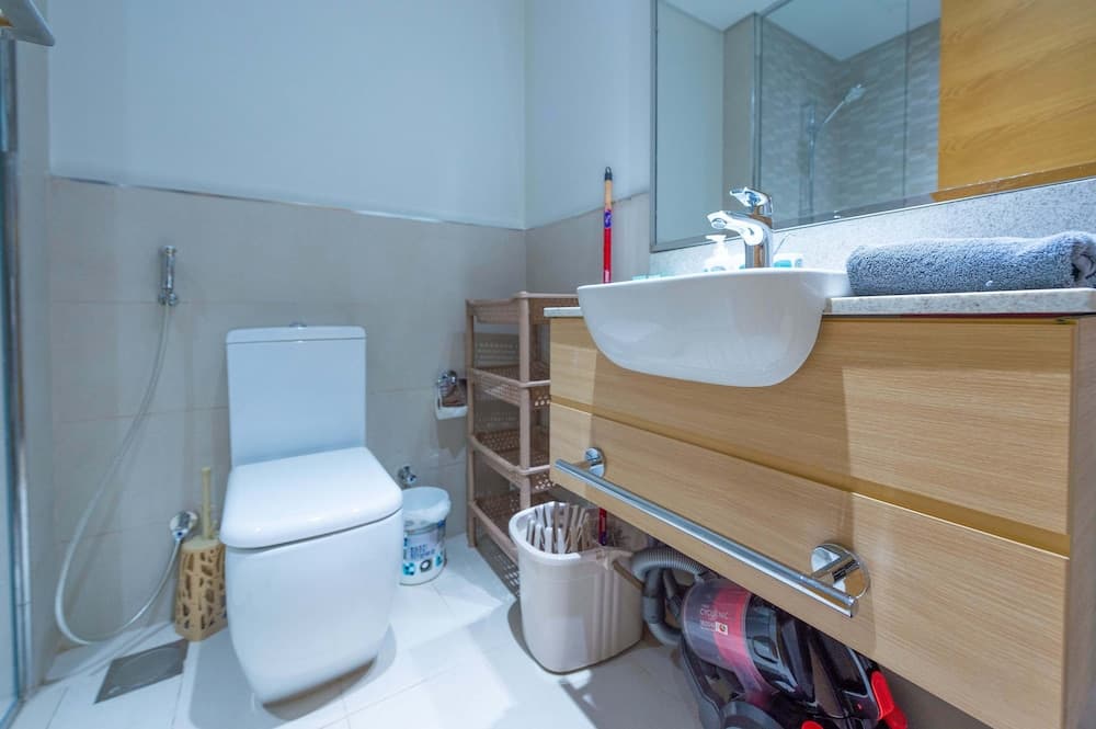 BIR - Brand New In front of Metro