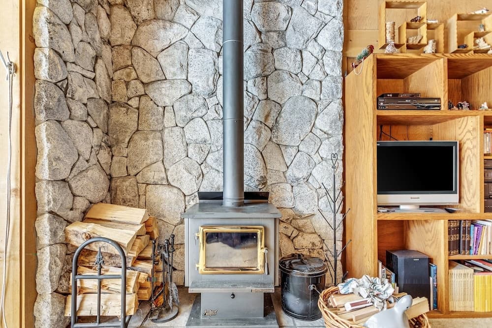 Perfect For A Couple Or Small Family - Plus Your Favorite Furry Friend! 1 Bedroom Condo by Redawning