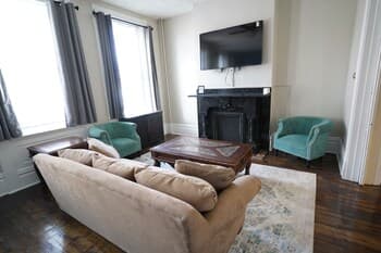 1210 Roland Way- Apartment