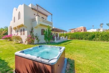 Vesta - Luxury Villa - 4 BR - Nubia