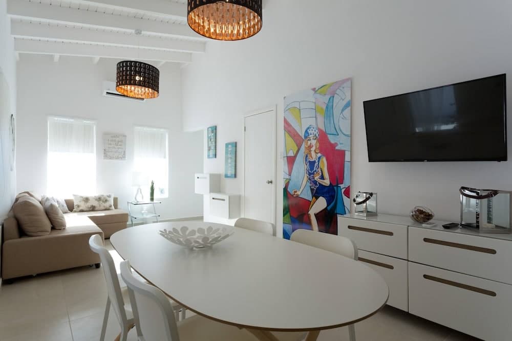 Palm Beach C, Charmingquiet Apt,wifi,beach Close,