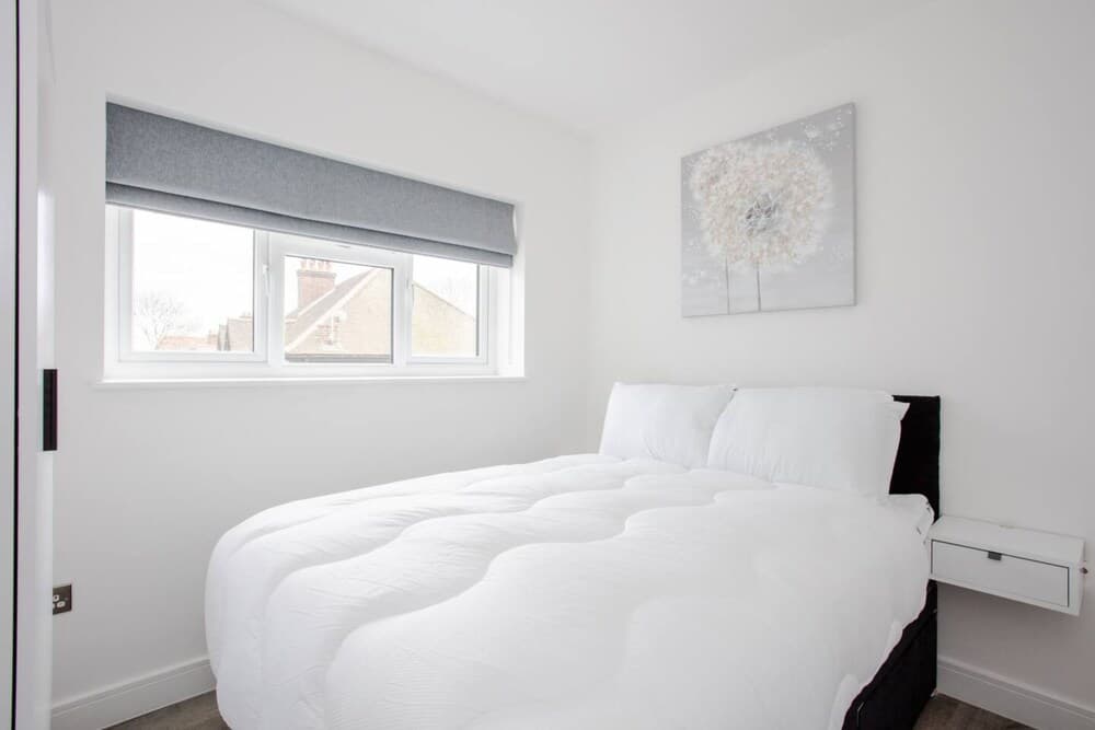 Designer 2 Bedroom Apartment in West London
