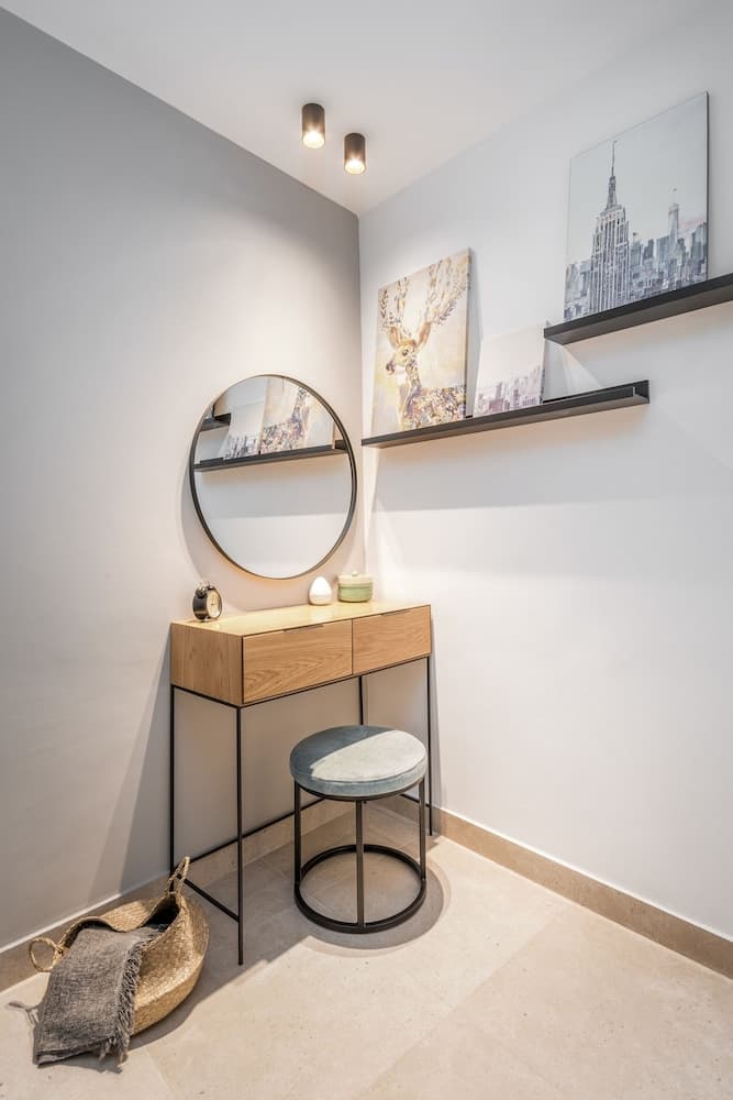 One BDR with a Huge Terrace