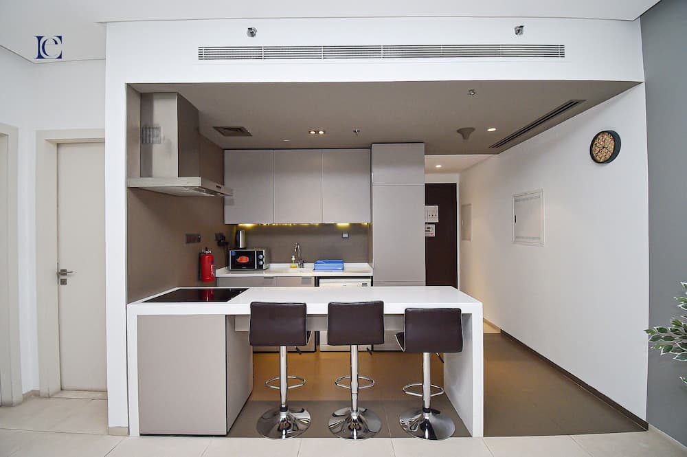 Brand New 1BR Apartment West Avenue Marina - CLN