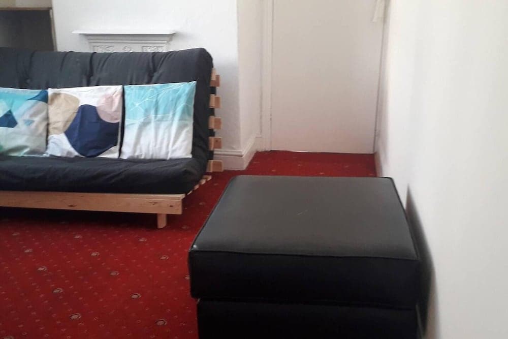 Homely 4-bed House in Manchester