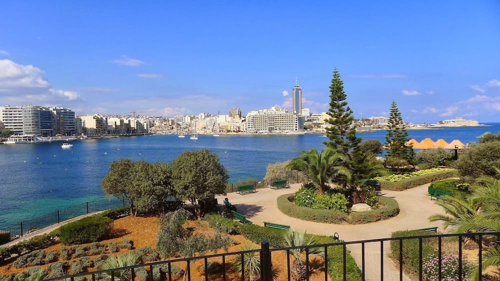 Deluxe Apartment With Valletta and Harbour Views