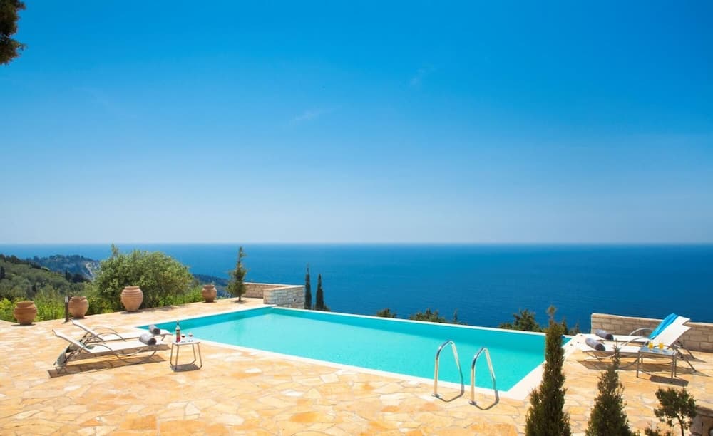 Avlaki Bay House in Paxi