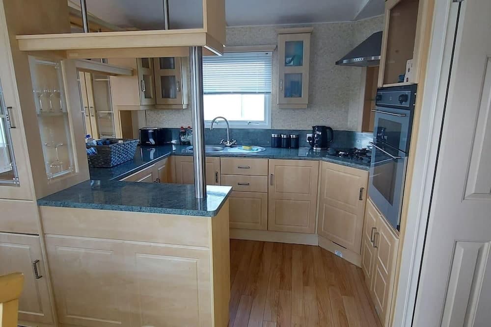 Delighful, Cosy Caravan With Sea View in Monreith