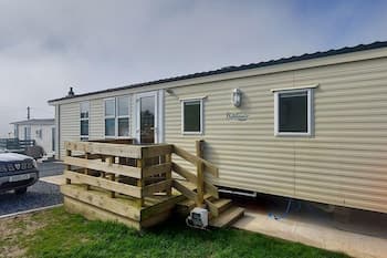 Delighful, Cosy Caravan With Sea View in Monreith