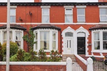 Impeccable 4-bed House in Blackpool
