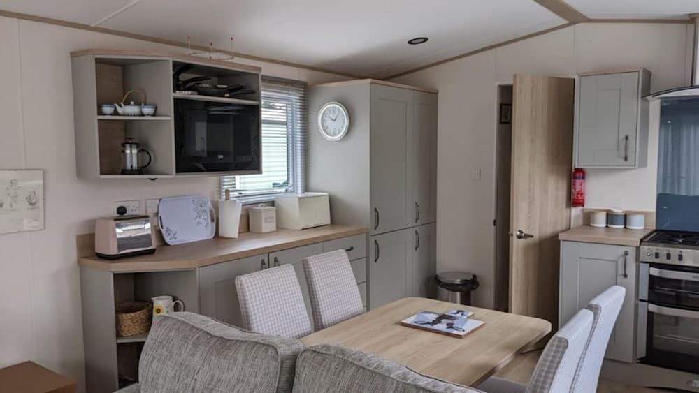 Luxury 2 Bedroom Caravan in Stunning Location
