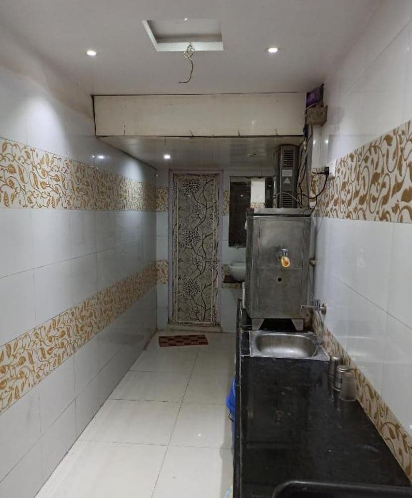 Goroomgo Sanskar Guest House Ahmedabad