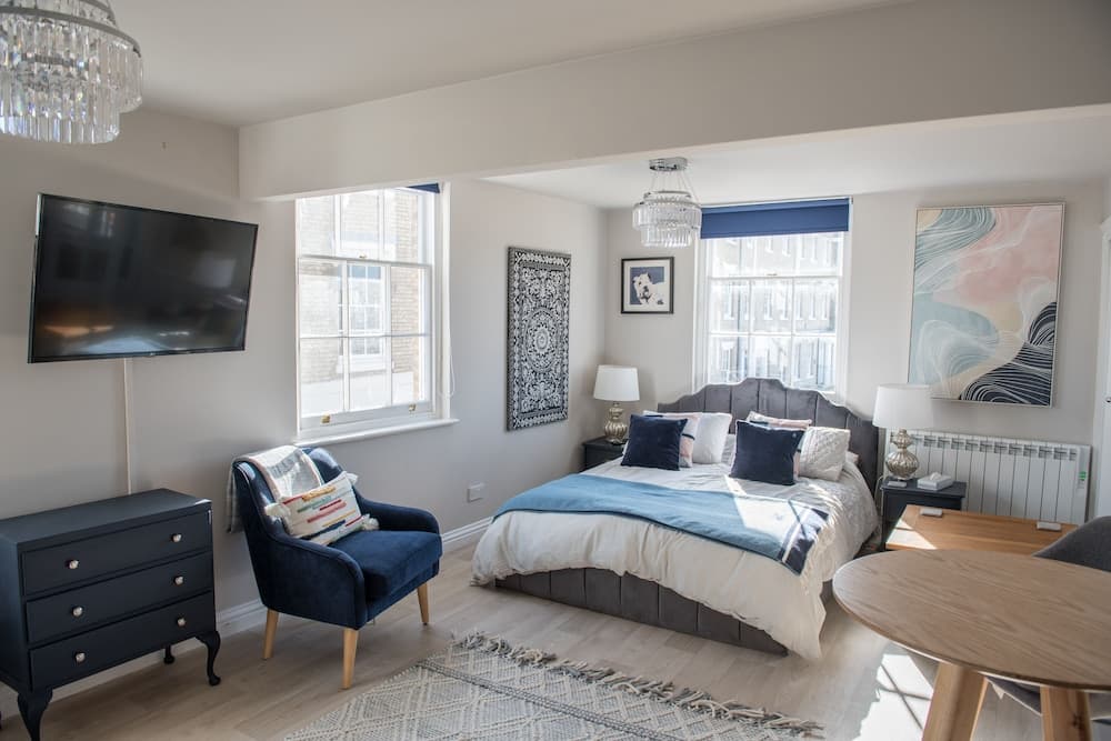 Toothbrush Apartments - 2 Bed House