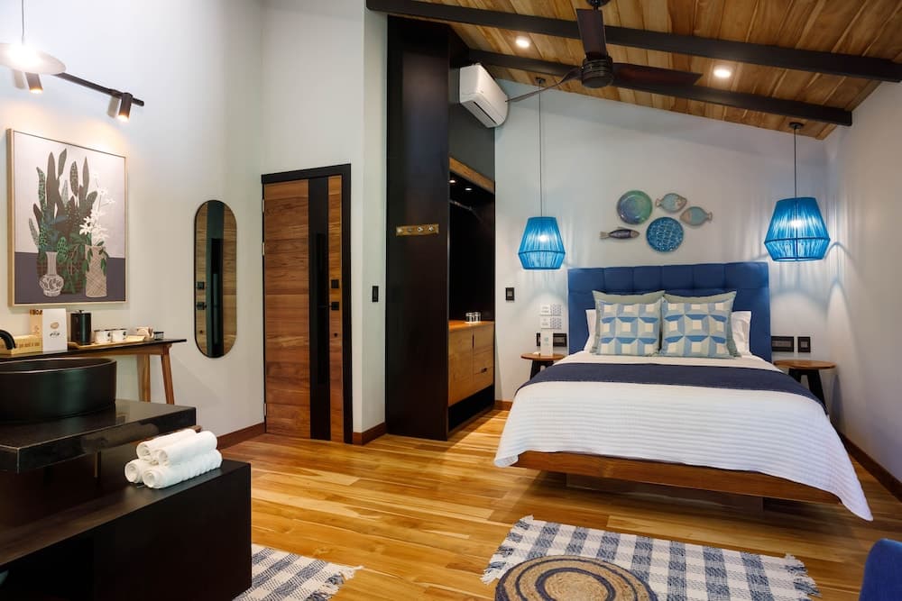 awā Beachfront Hotel