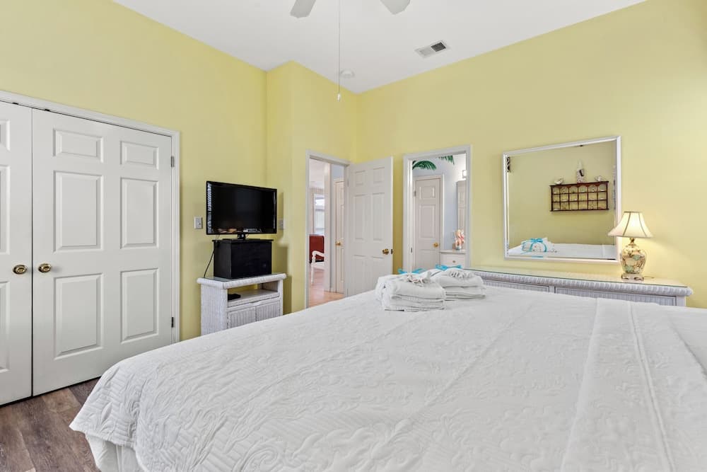 2305 S County Hwy - Cloud Nine