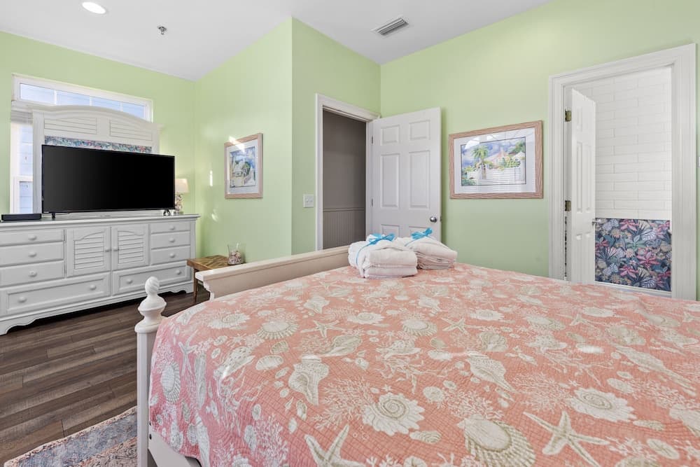 Next To Pier Park! Steps From the Beach! Dog-friendly! Pool!