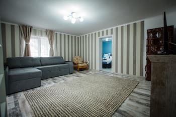 Stunning 5 Bed House in Campulung Moldovenesc