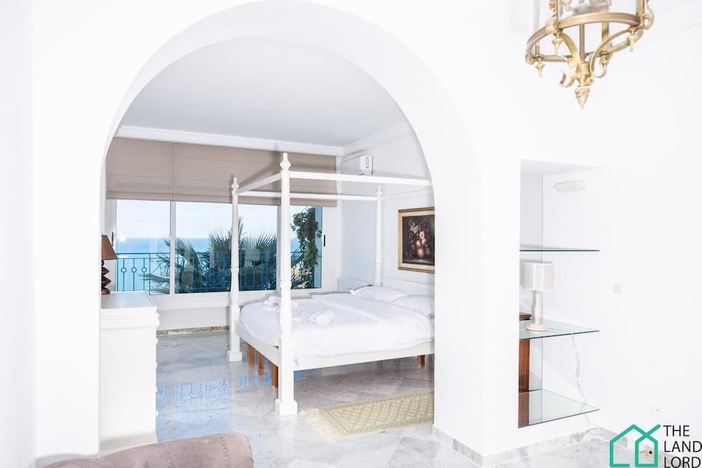 Infinite View Exclusive new 2bds With sea View